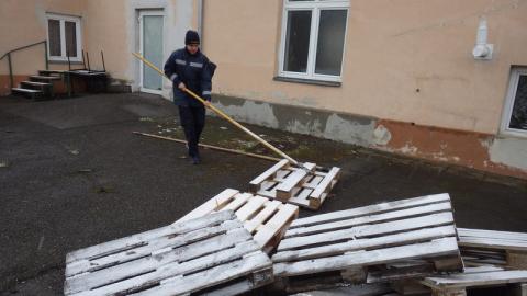 praktische Station Einreißhacken